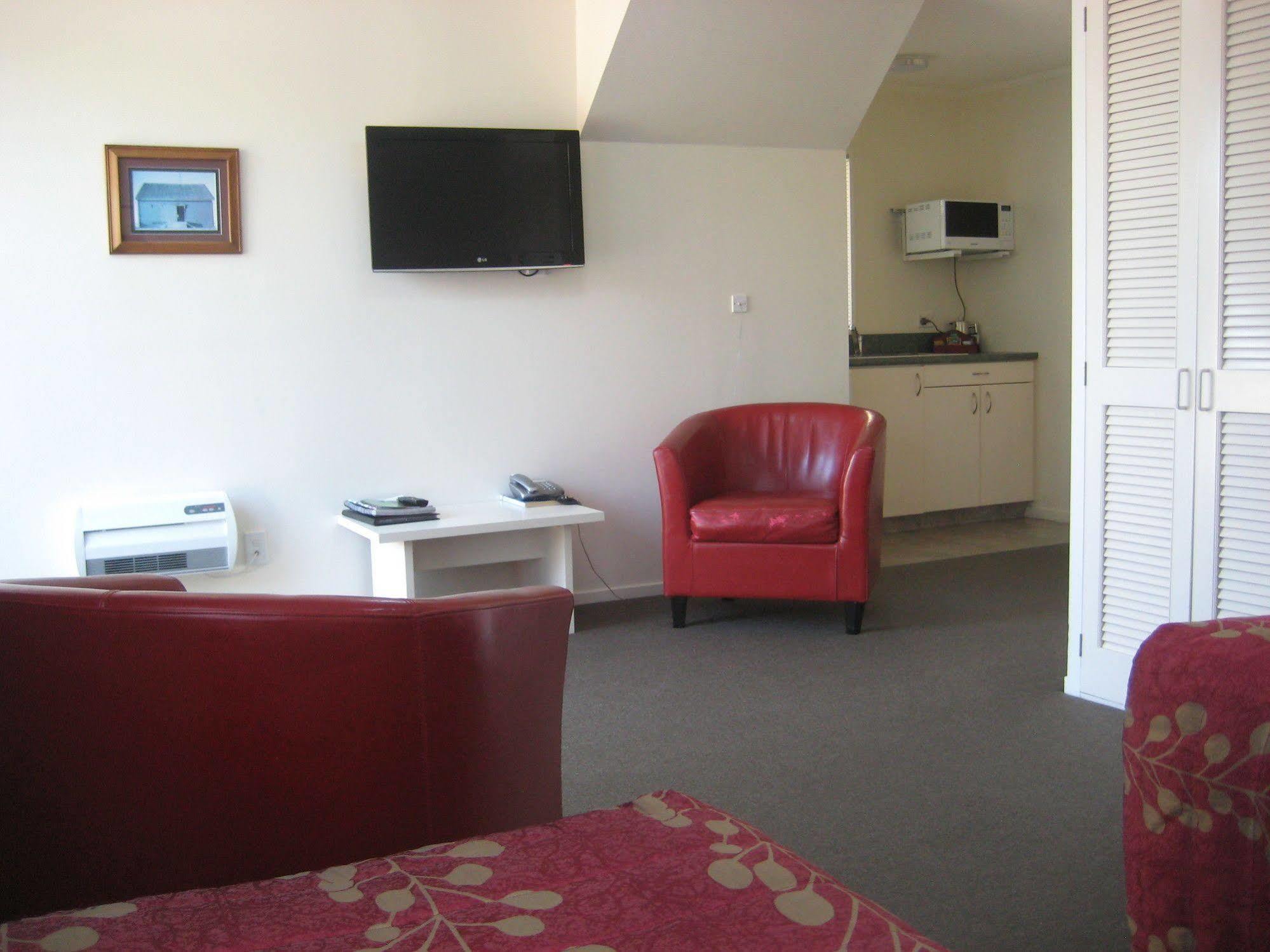 755 Regal Court Motel Dunedin Eksteriør billede